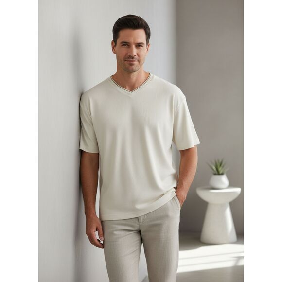 Claiborne Men's V-Neck T-Shirt Size M Cream White Short Sleeve - Picture 1 of 6